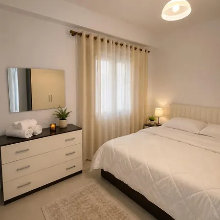Comfort 2bd At Deliorgji Complex W Balcony 公寓 *